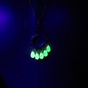 Hook pendant with Uranium glass beads